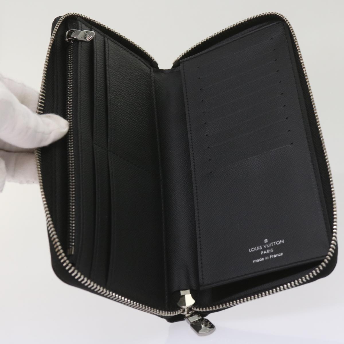 LO-LV bags 2240