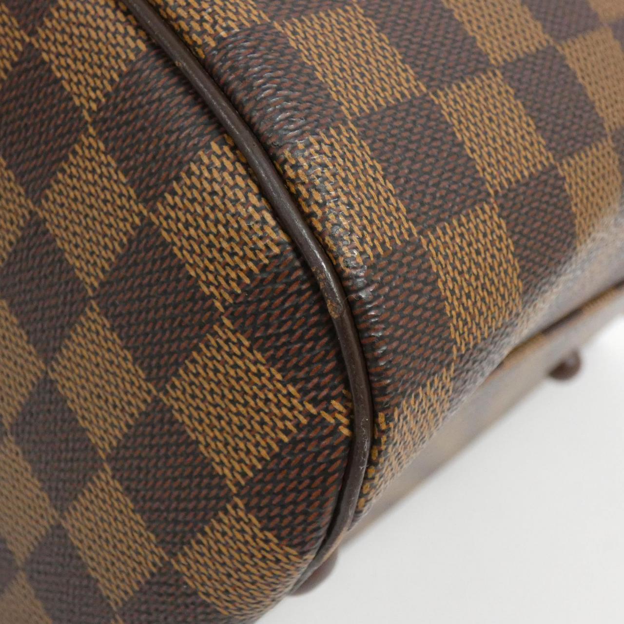 LO-LV bags 1870