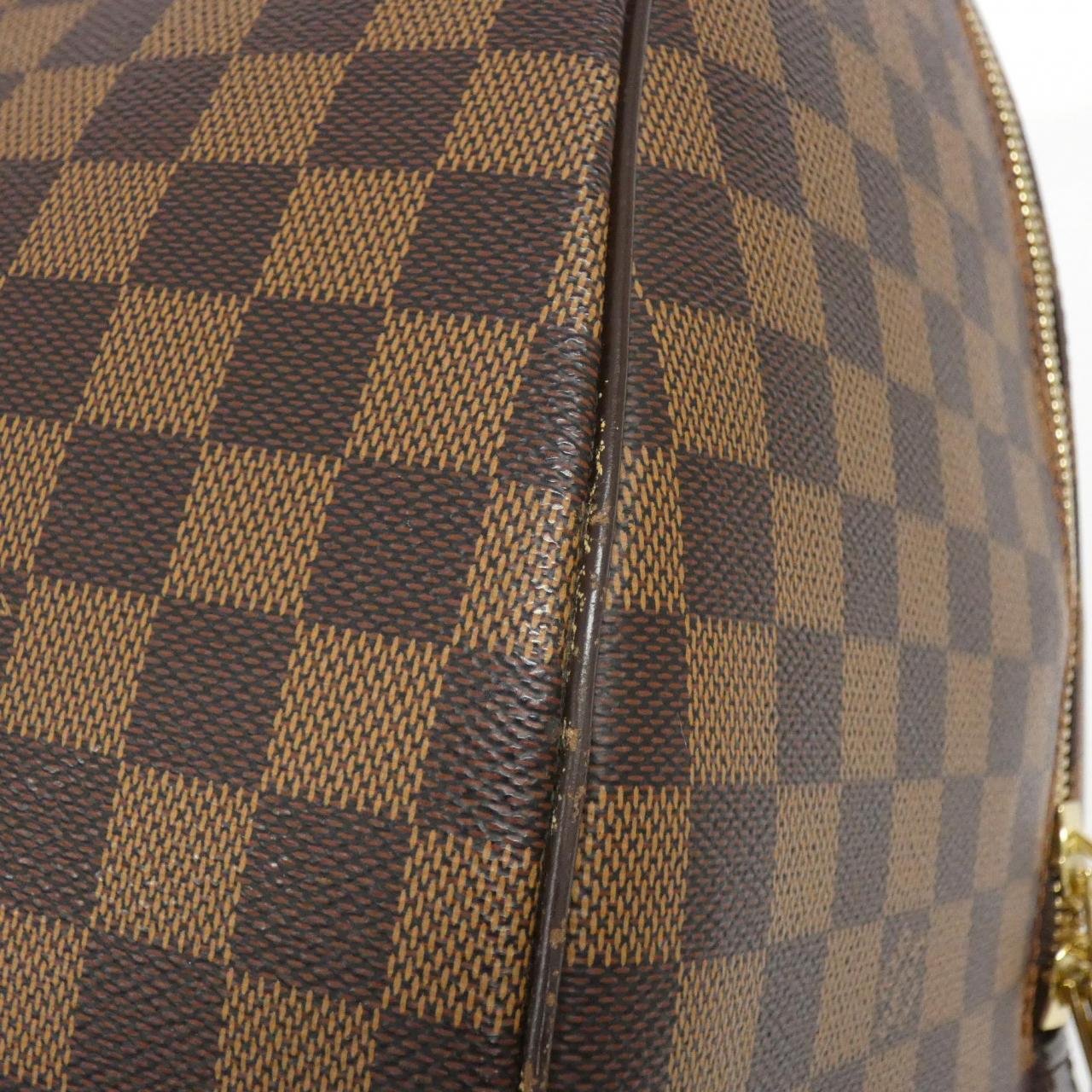 LO-LV bags 1870