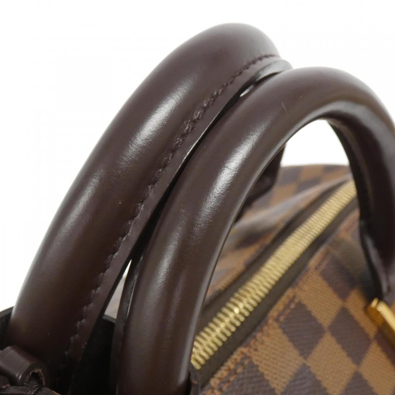 LO-LV bags 1870