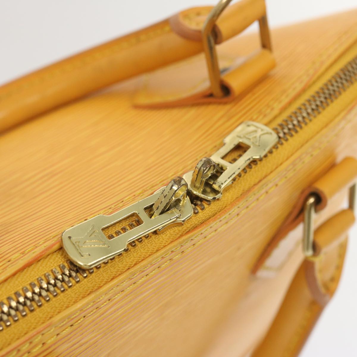 LO-LV bags 2380