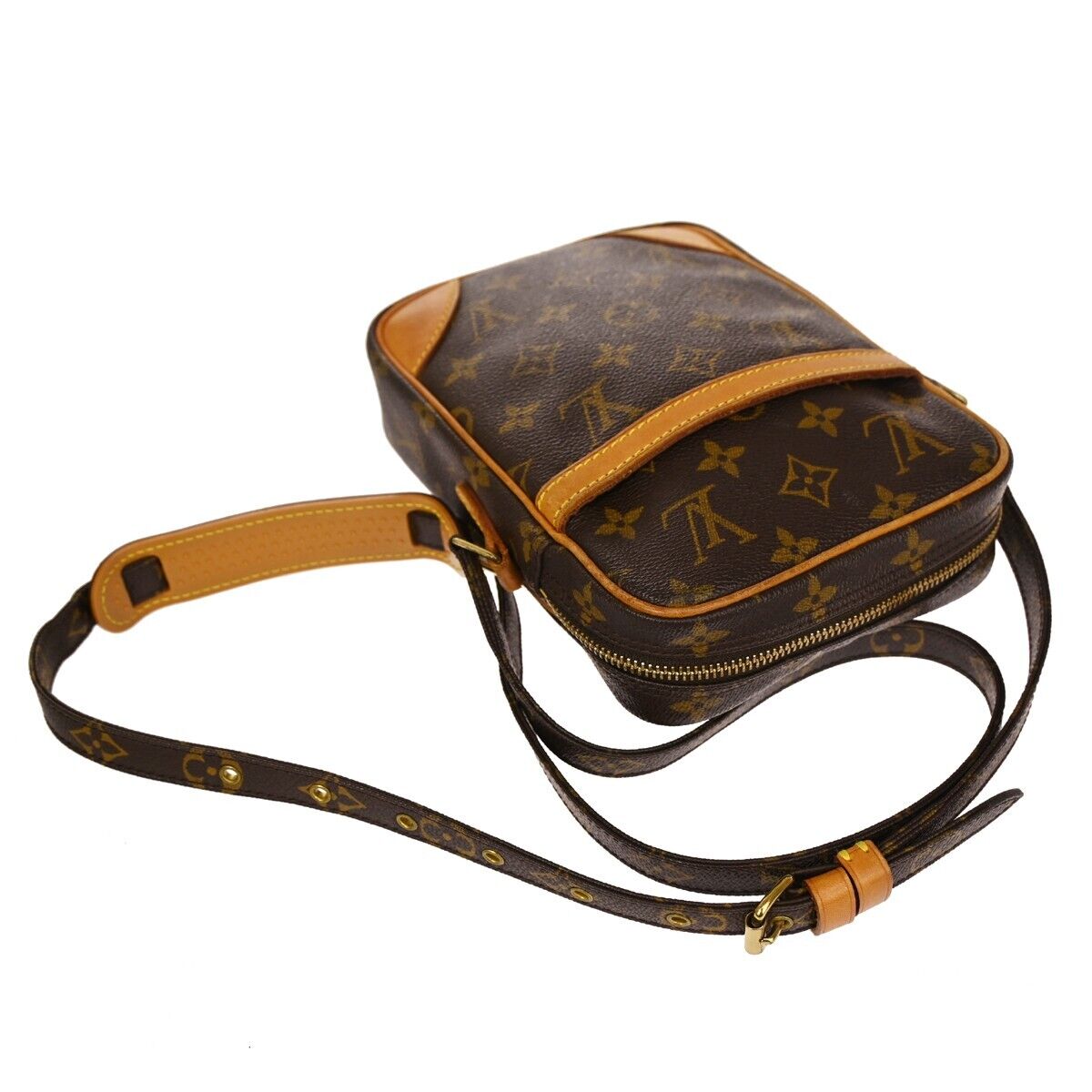 LO-LV bags 2045