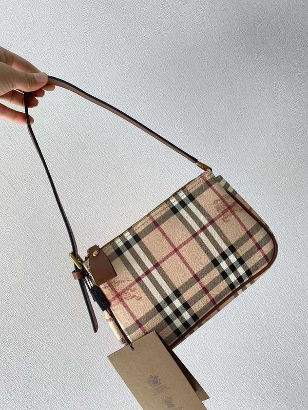 LO - B-BERRY BAGS - 004
