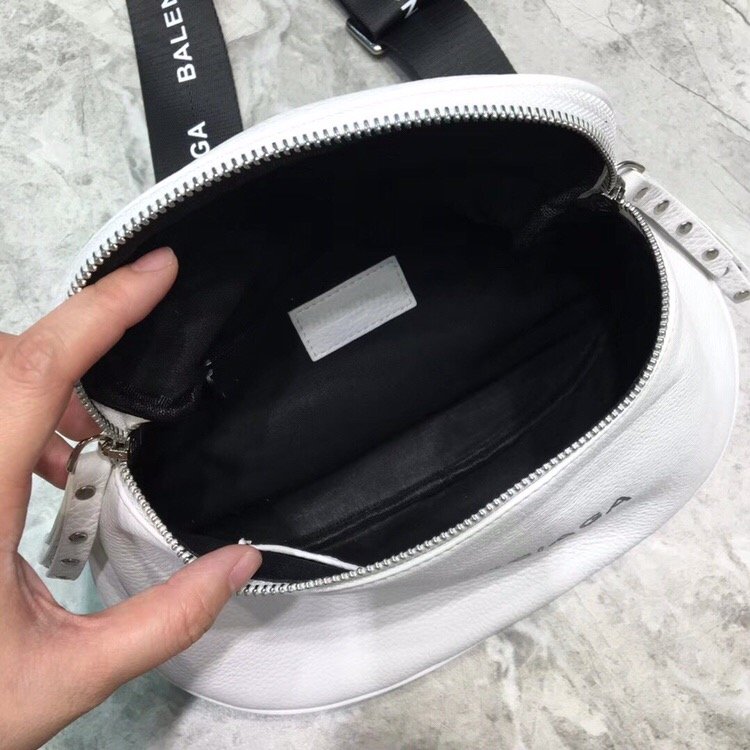 BLN-Ciaga Sling Bag In White, For Women,  Bags 9.1in/23LO