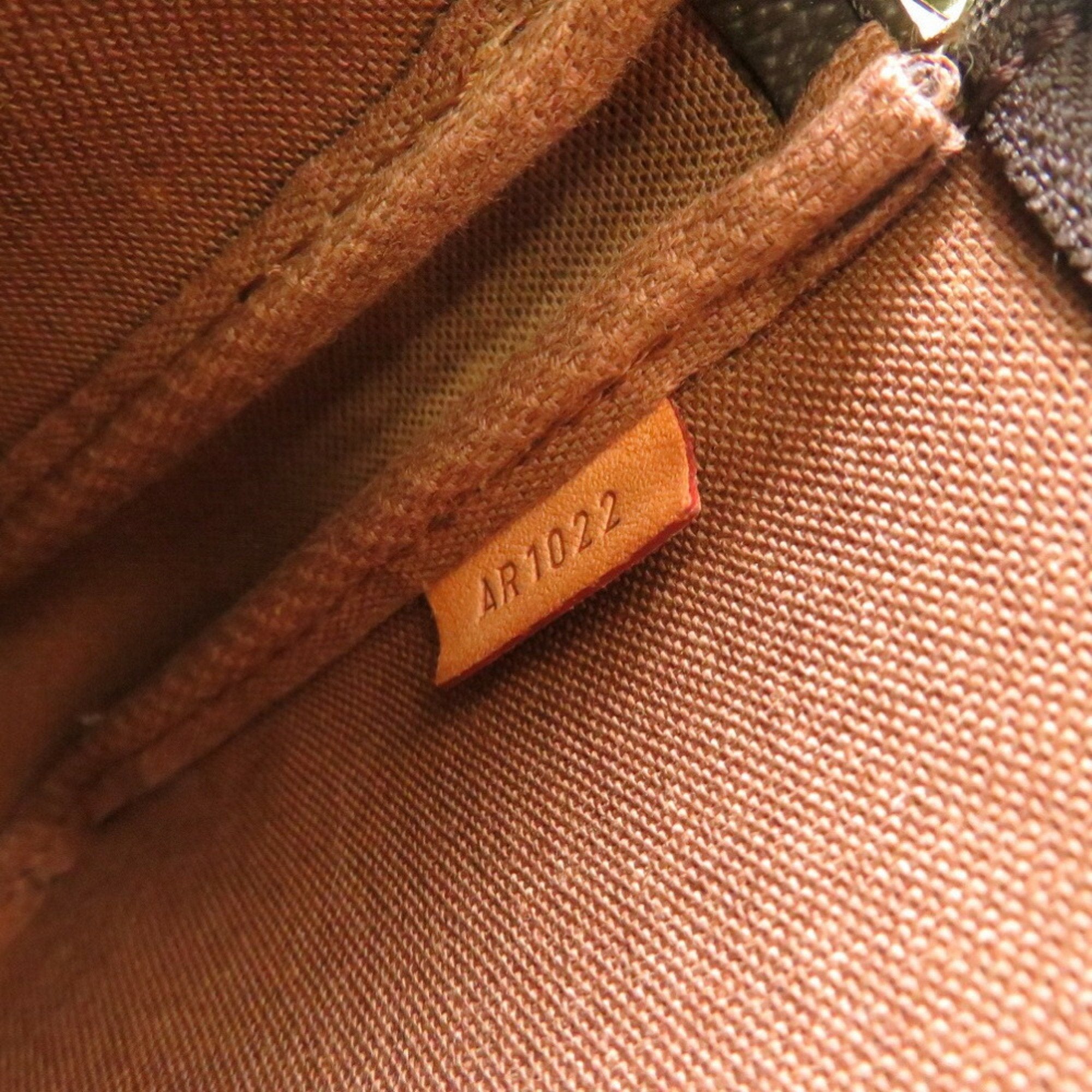 LO-LV bags 603