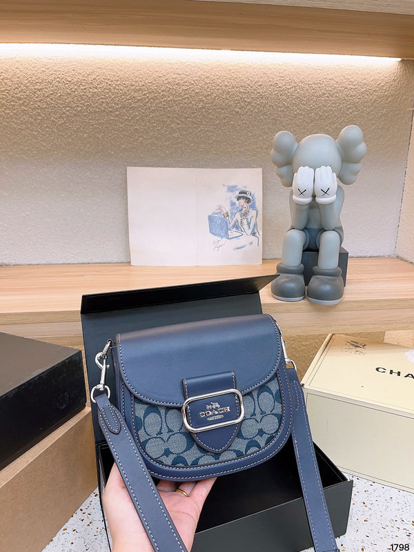 LO - CCH Bags - 005
