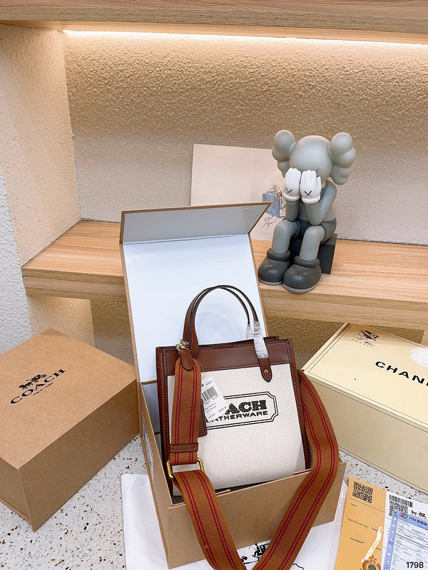 LO - CCH Bags - 013