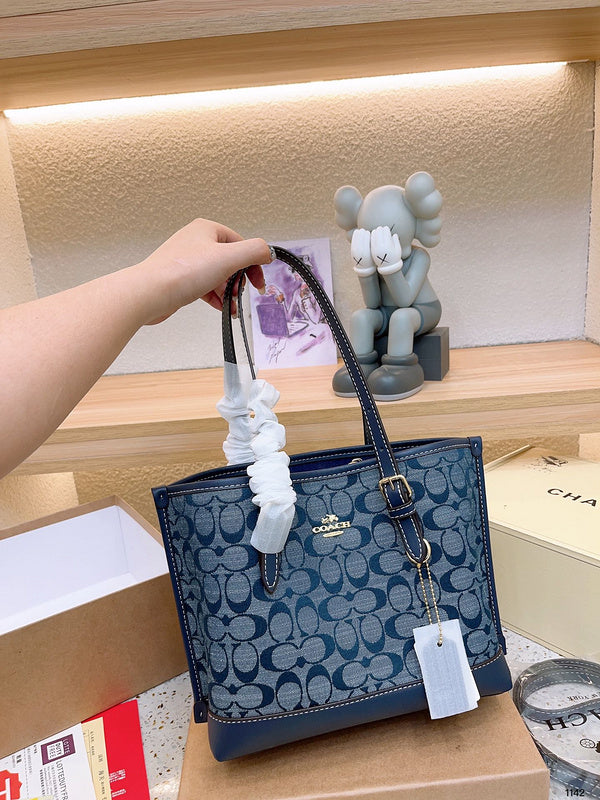 LO - CCH Bags - 146