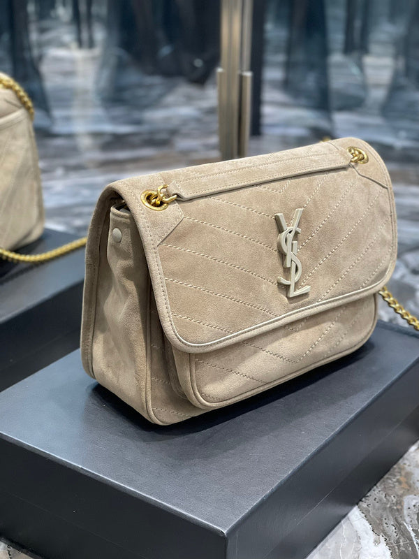 BB - YSL Bag - 3900