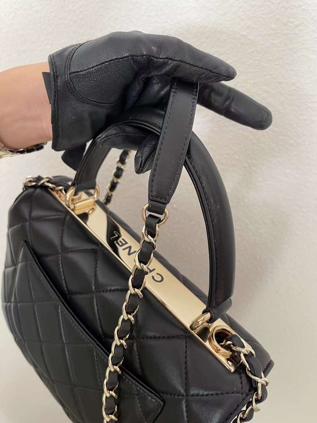 CHL -  Classic Flap Bag Gold Toned Hardware Black 9.8in/25LO