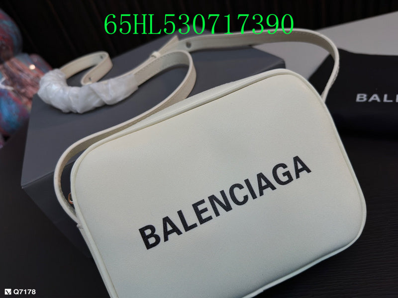 LO - BGA Bags - 1702