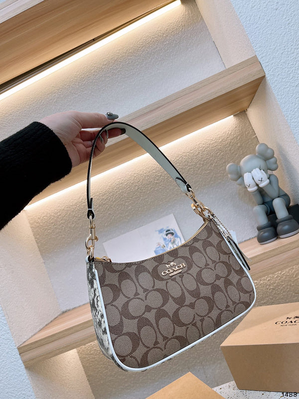 LO - CCH Bags - 200