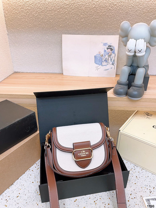 LO - CCH Bags - 008