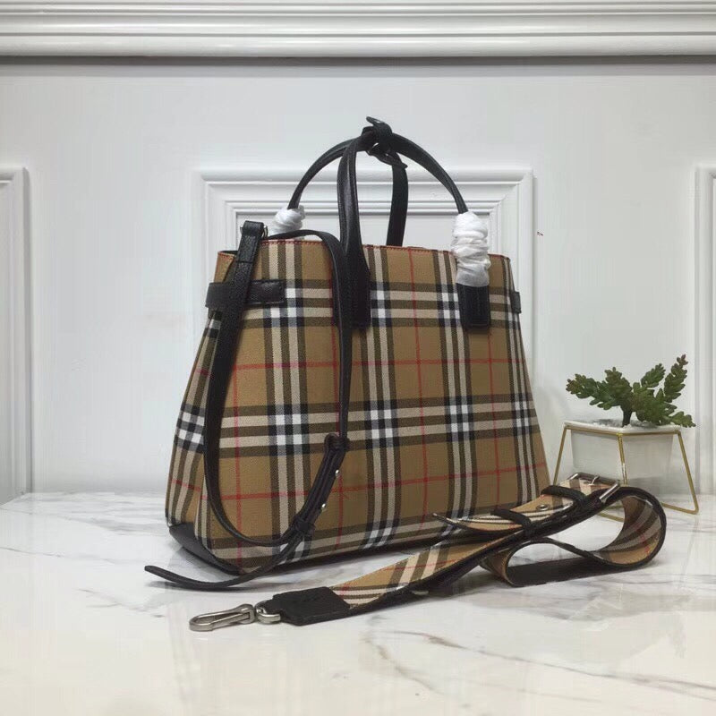 B-Berry - BB  House Check Derby Medium Banner Purse Tote Black For Women, Women’s Bags 14in/35LO