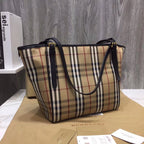 B-Berry - BB  The Small Canter Horseferry Check Tote Black For Women, Women’s Bags 11.6in/29.5LO