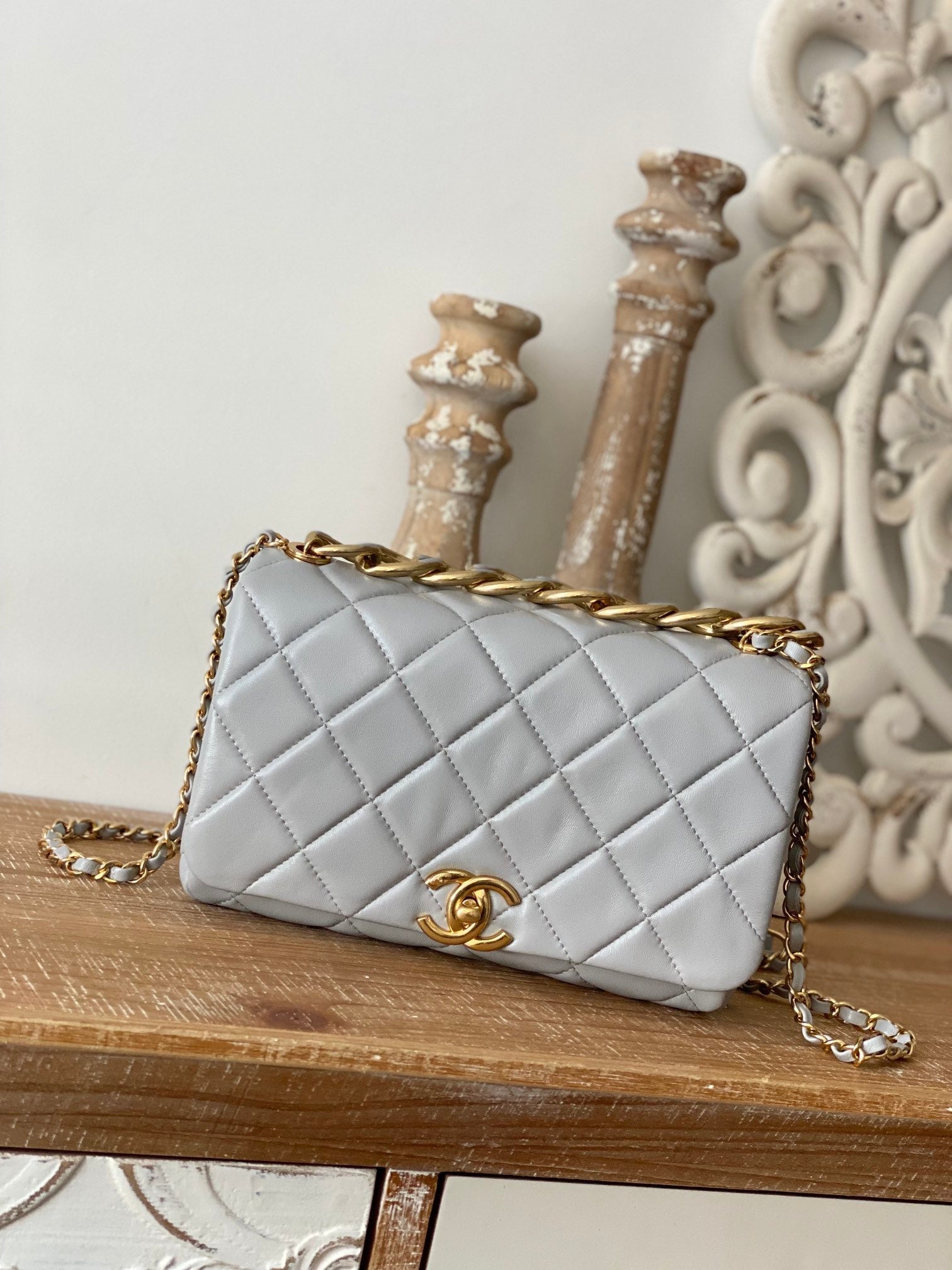 CHL - Large Flap Grey Bag For Women 23LO/9in
