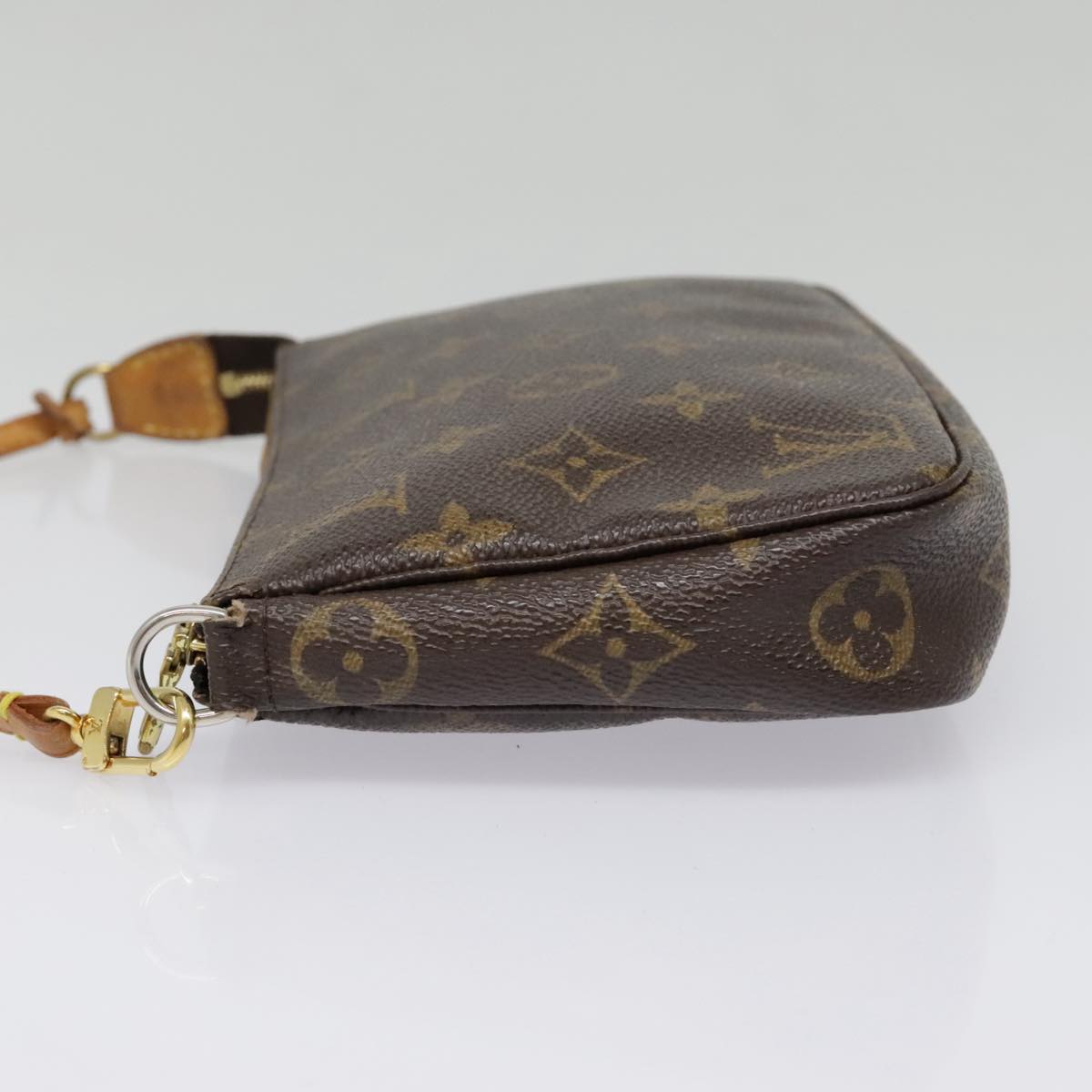 LO-LV bags 1570