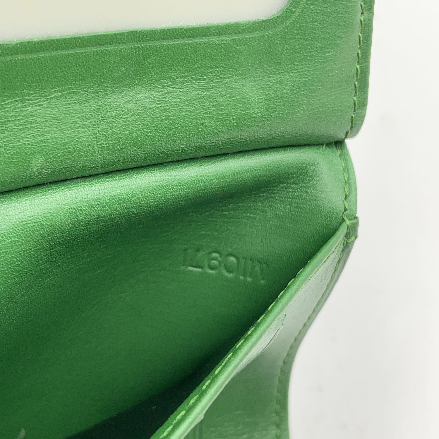LO-LV bags 2833