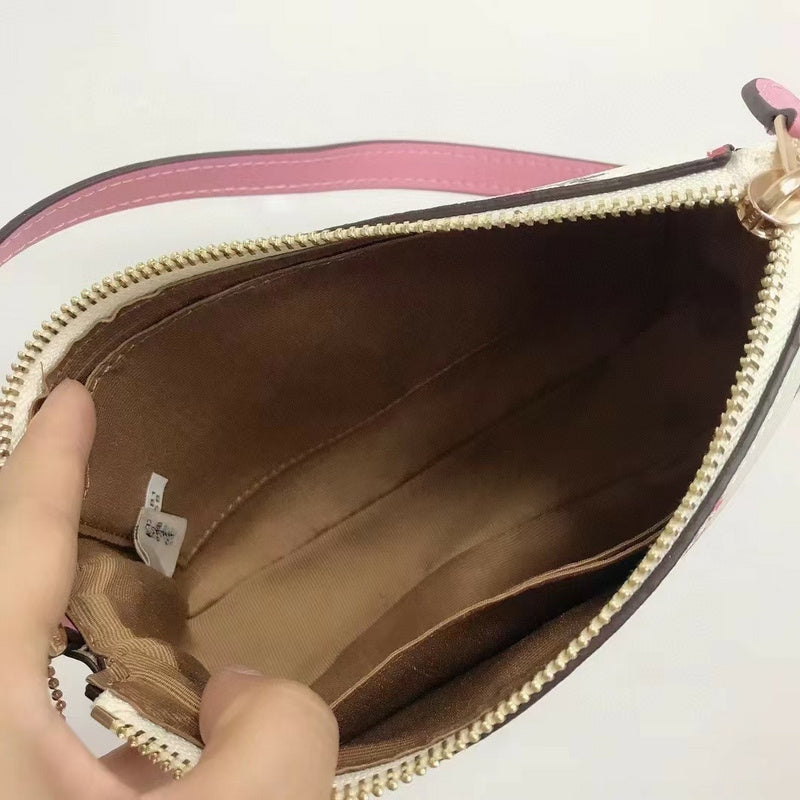 LO - CCH Bags - 541