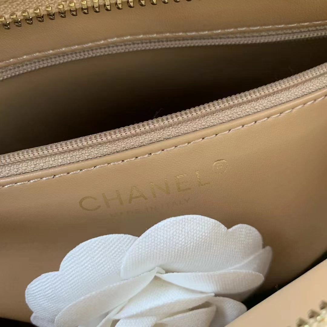 CHL -  CHL - Open Tote Caviar East West Beige For Women Bags 14.5in/36.9LO