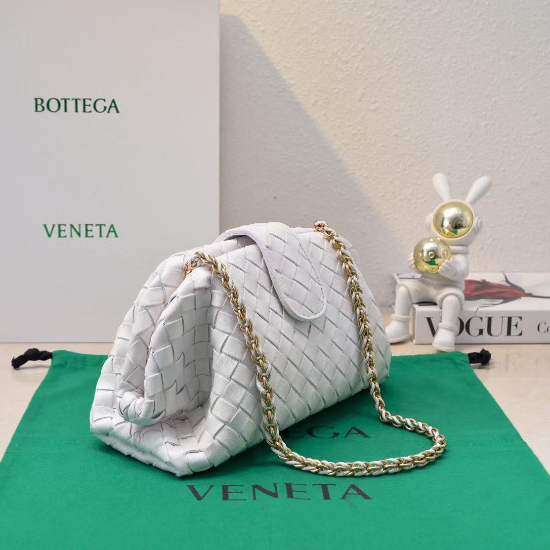 BV Lauren 1980 31.5cm White Lambskin