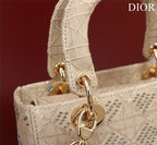 Lusso Official - DYOR FASHION BAGS - 2017