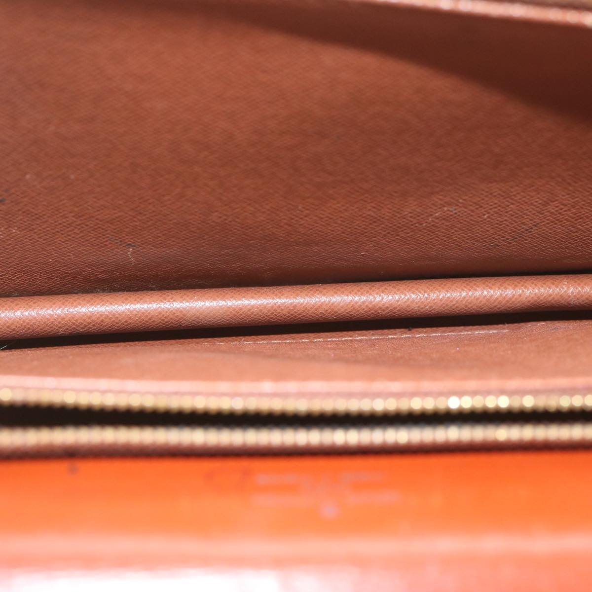LO-LV bags 2473