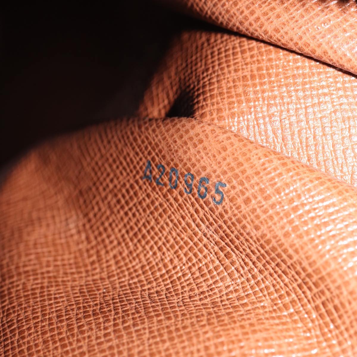 LO-LV bags 6271