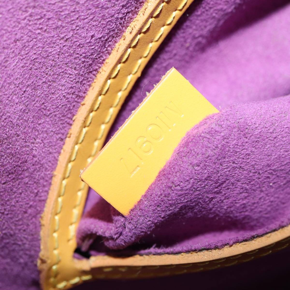 LO-LV bags 2398