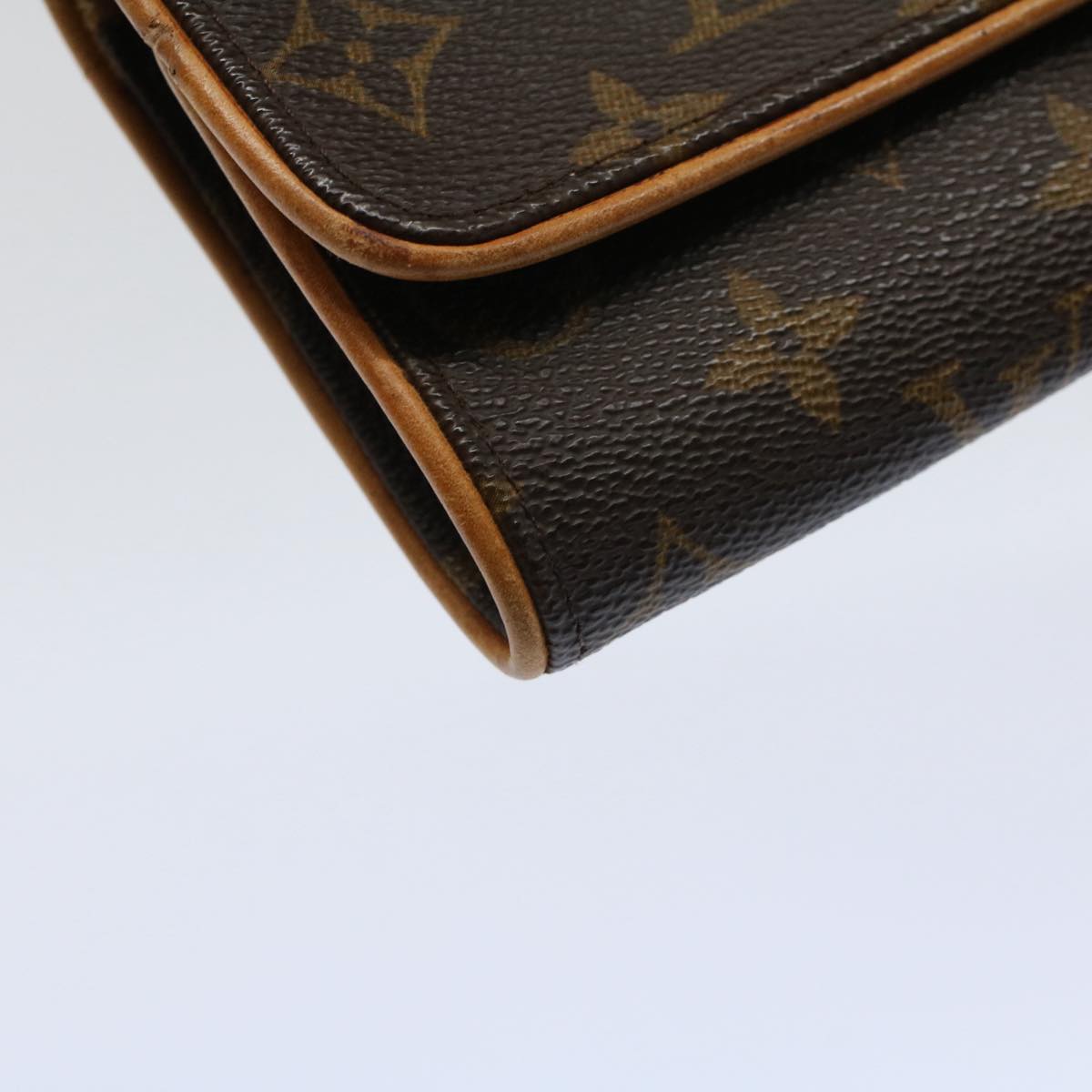LO-LV bags 6577