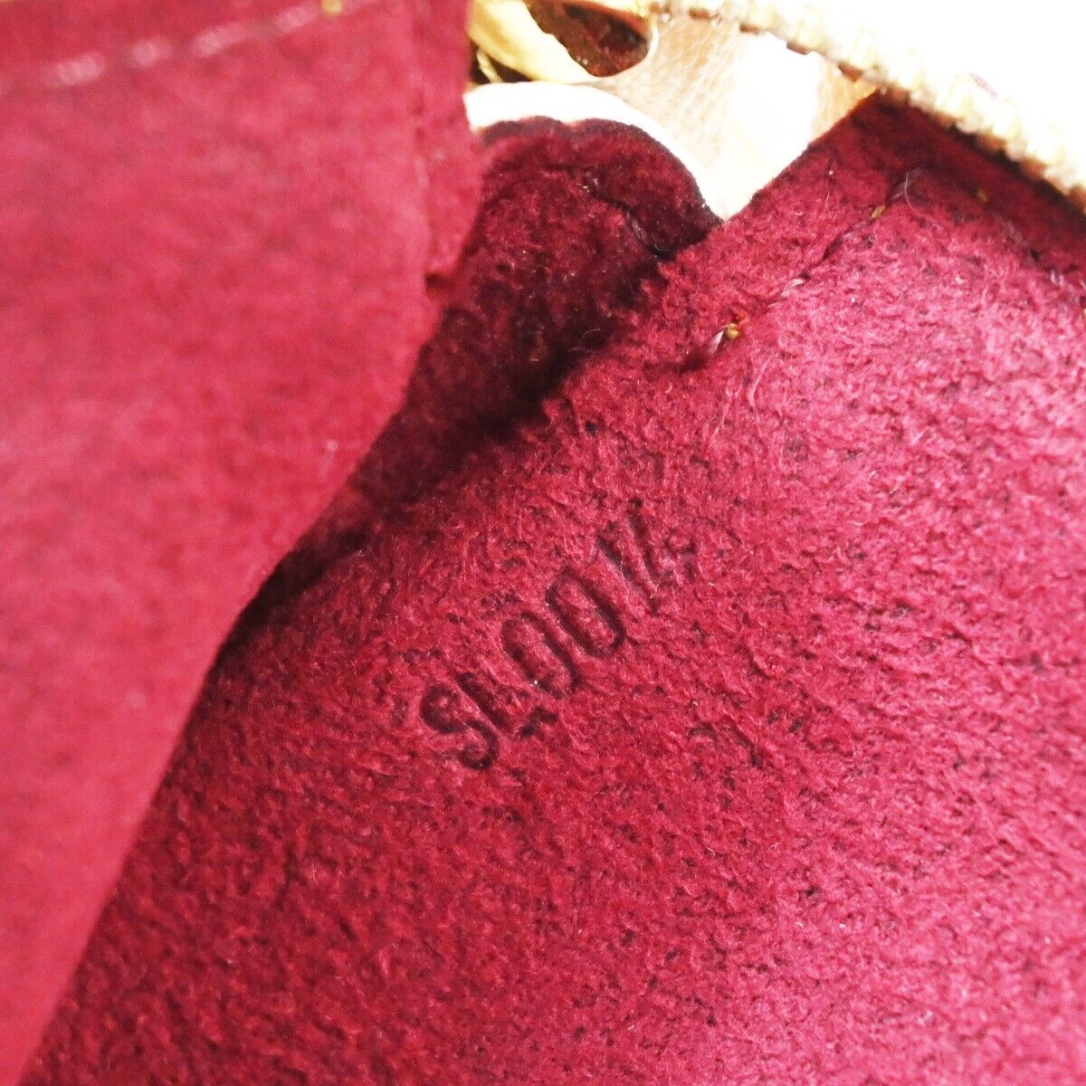 LO-LV bags 857