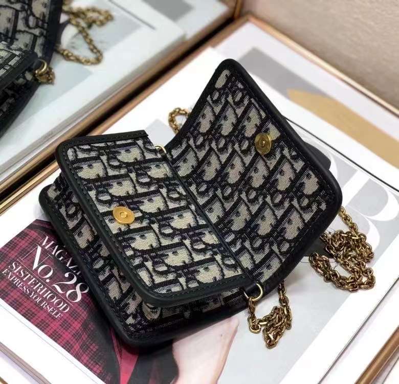 LO - DYOR   BAGS FOR WOMEN - FASHION LUXURY BAGS 390