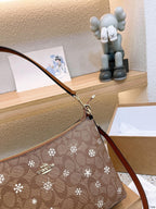LO - CCH Bags - 219