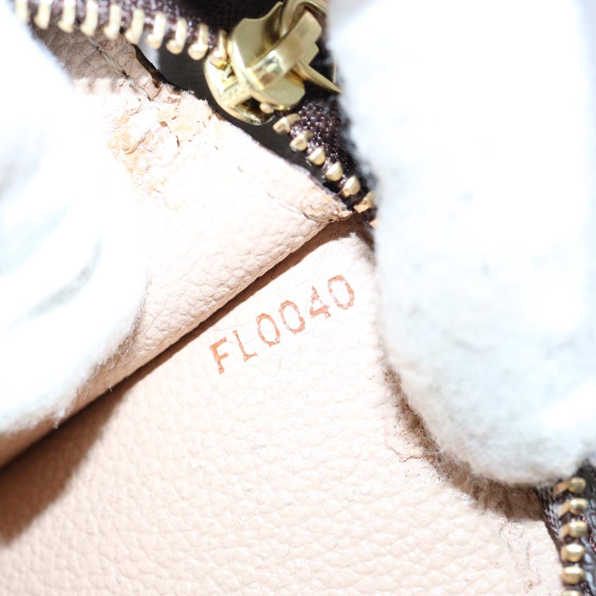 LO-LV bags 556