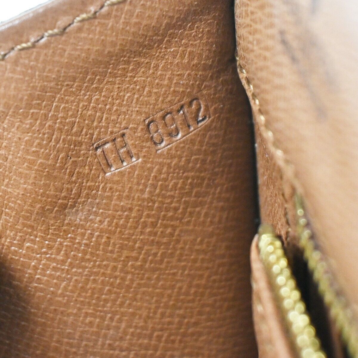 LO-LV bags 886
