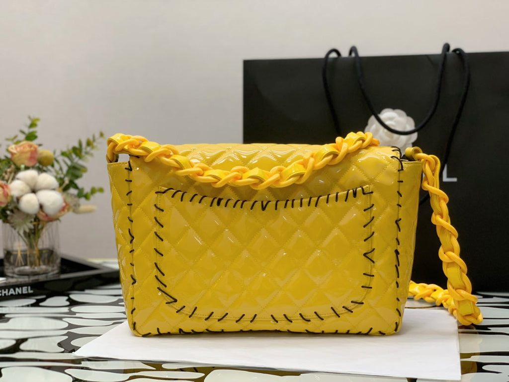 CHL - Vinyl Classic Yellow Shoulder bag For Women 29LO/11.5in