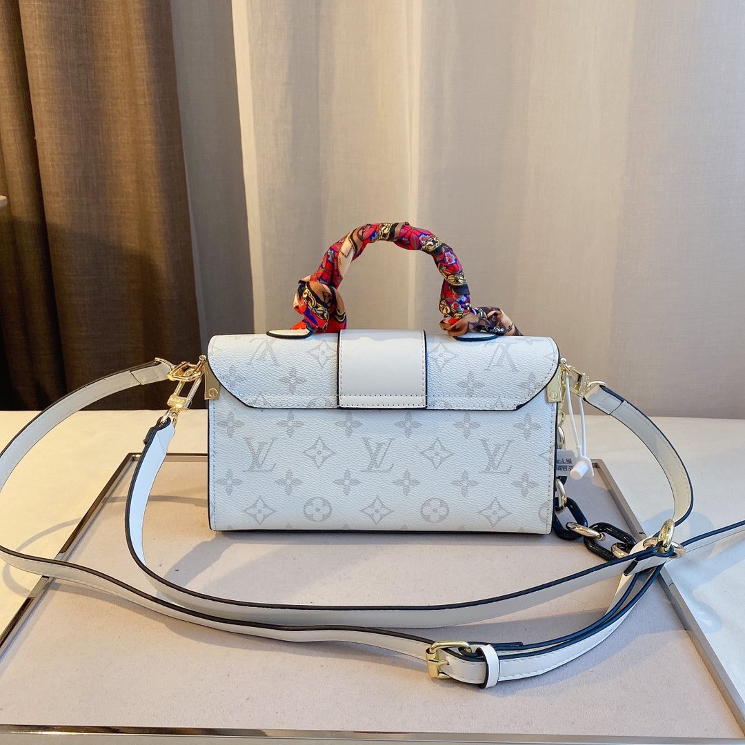 LO-LV bags 3362