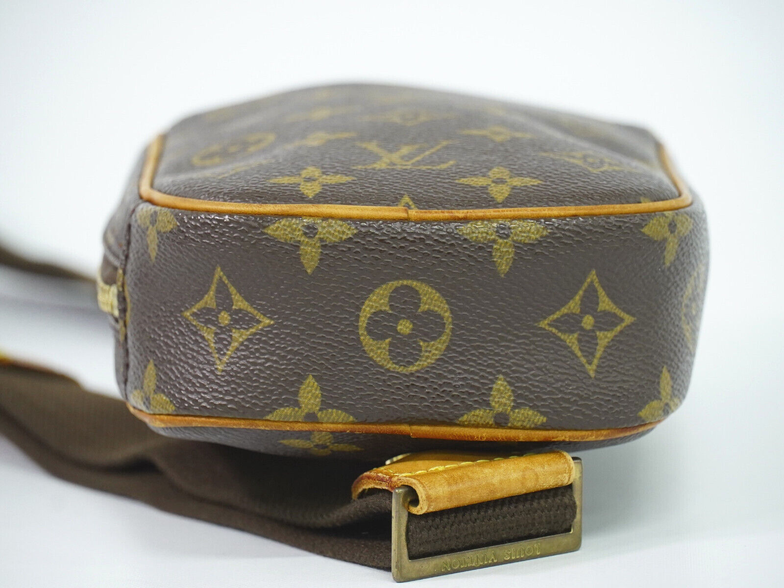 LO-LV bags 1058