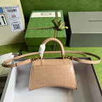 LO - GCC Bags - 4952