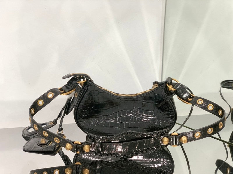 LO - BGA Bags - 2582
