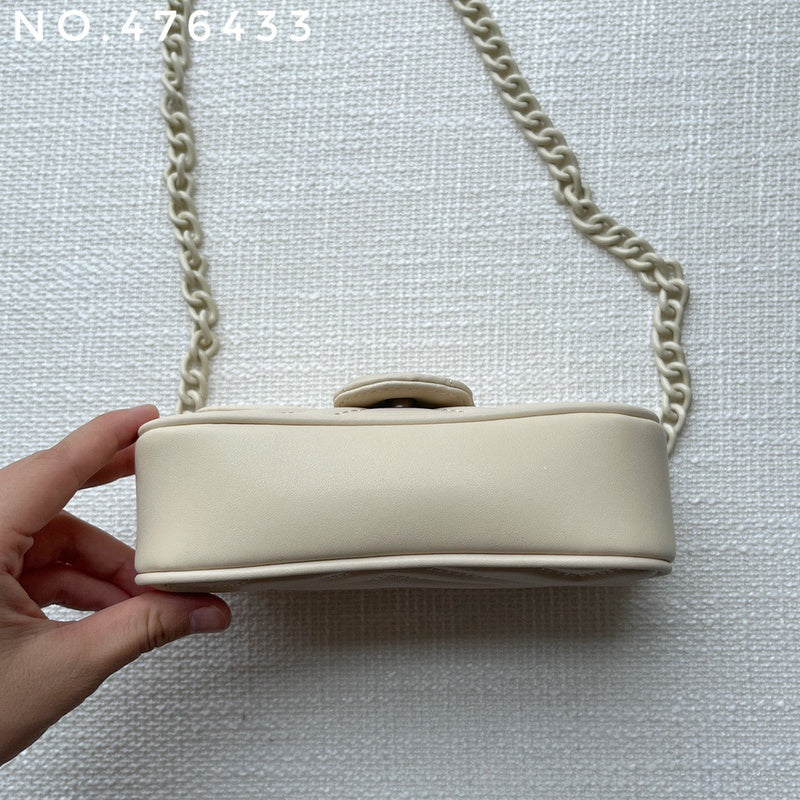 LO - GCC Bags - 1945