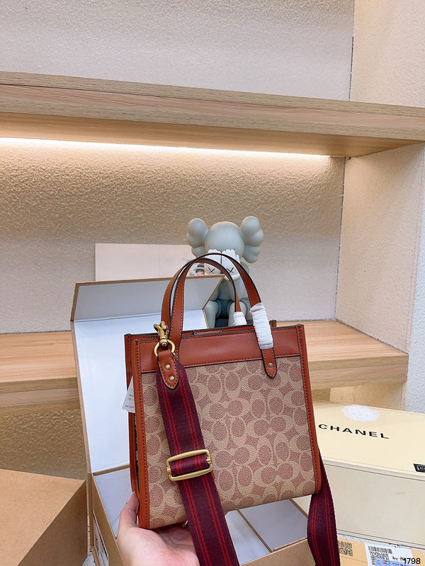LO - CCH Bags - 011
