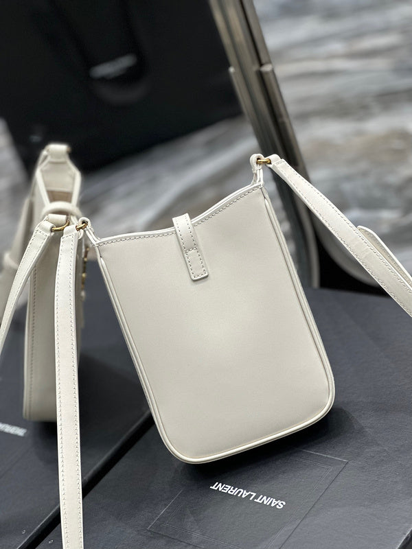 BB - YSL Bag - 4000