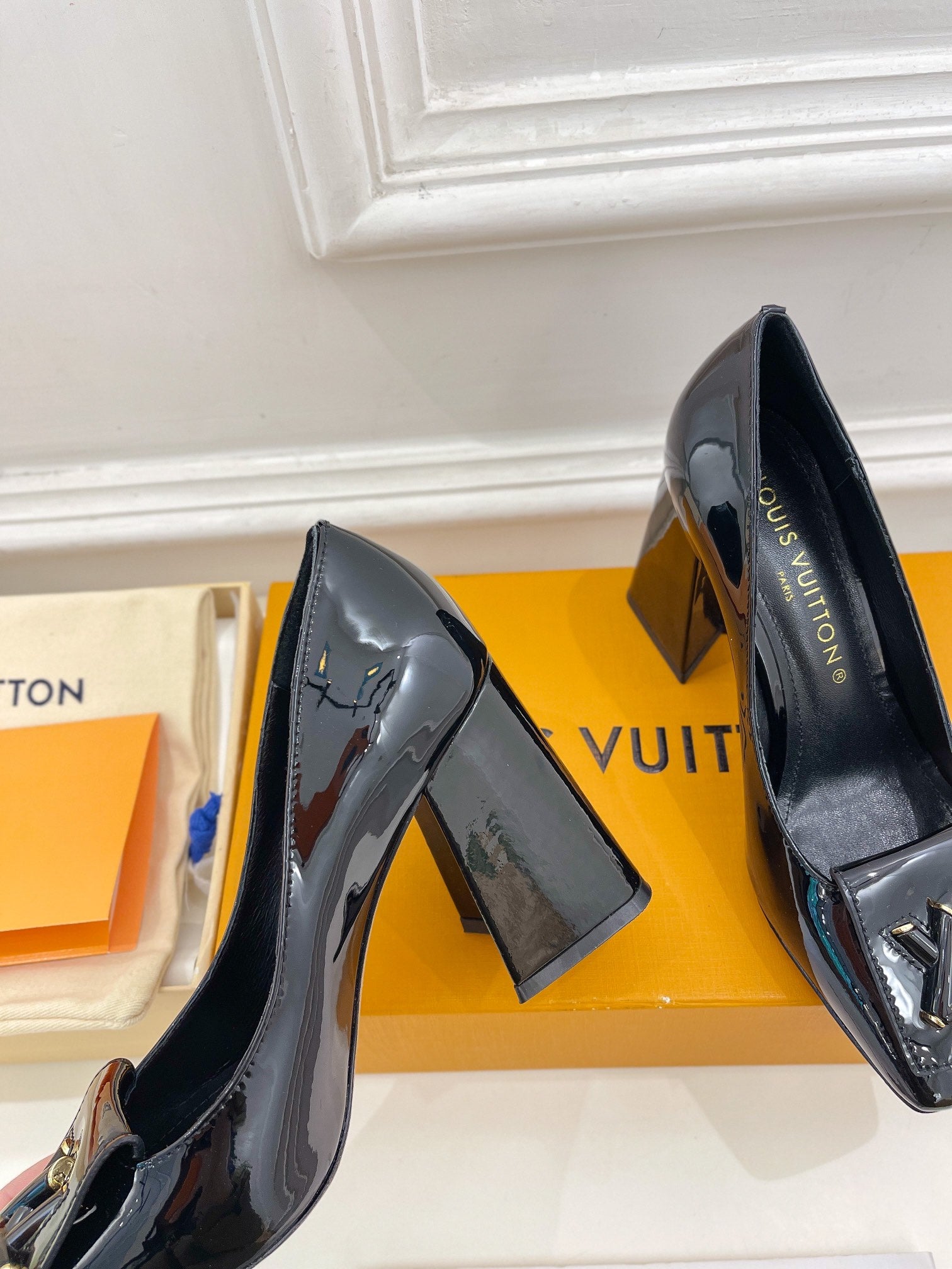 LO-LV bags 3398