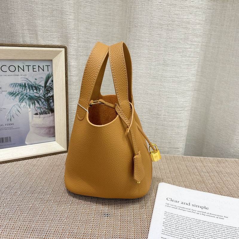 LO - HMS Luxury Bags - 737