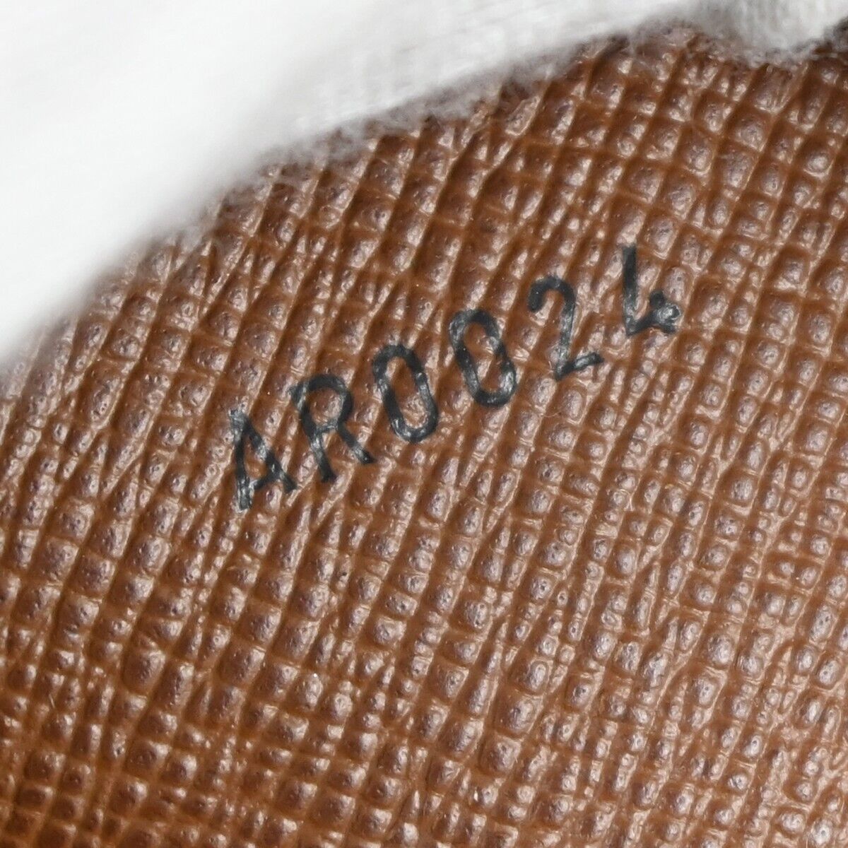 LO-LV bags 417