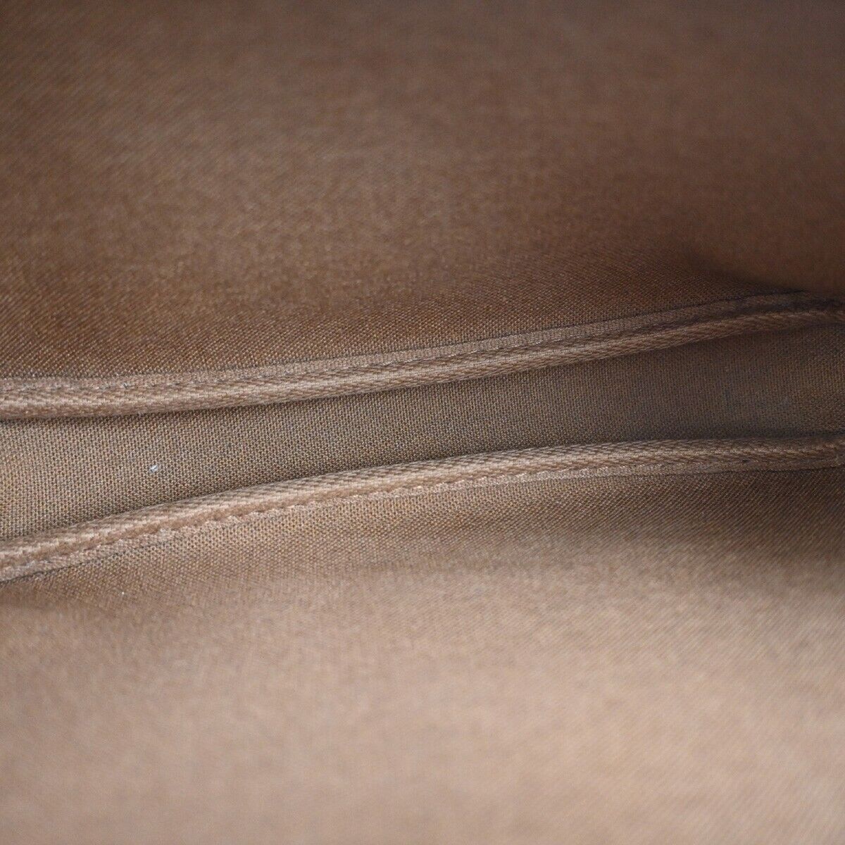 LO-LV bags 697