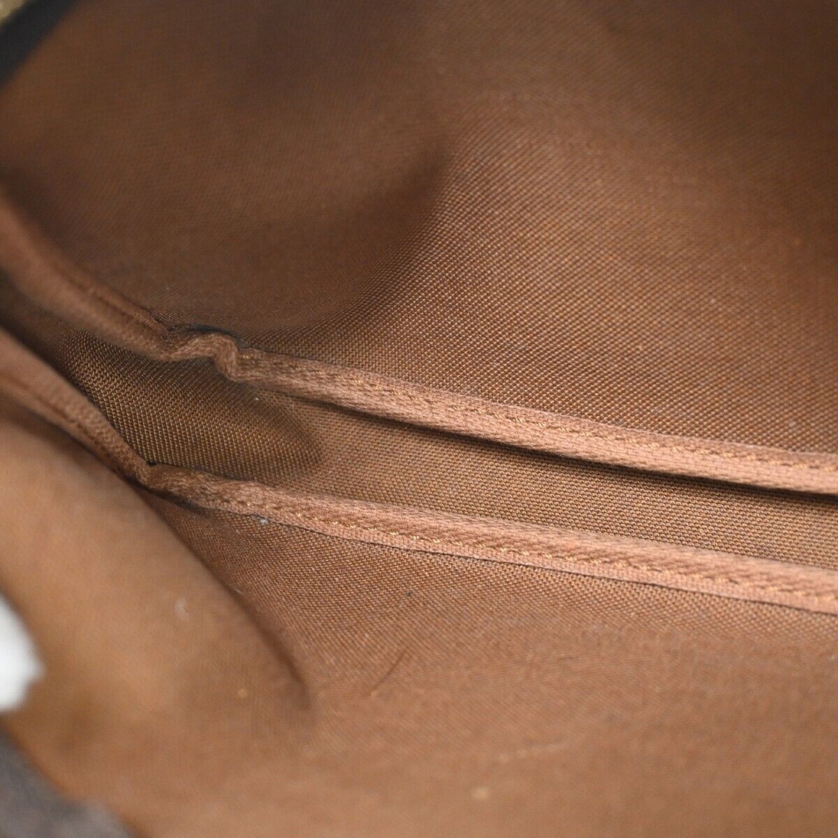 LO-LV bags 209
