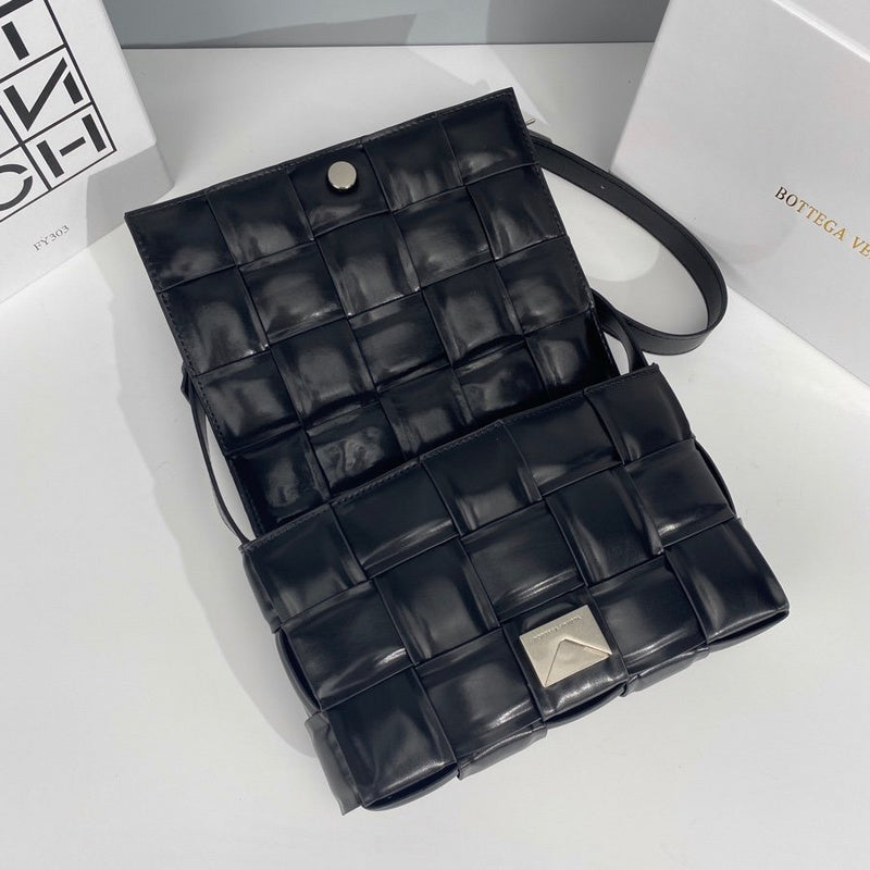 B-VENETA STYLISH HANBAGS FOR WOMEN - 210