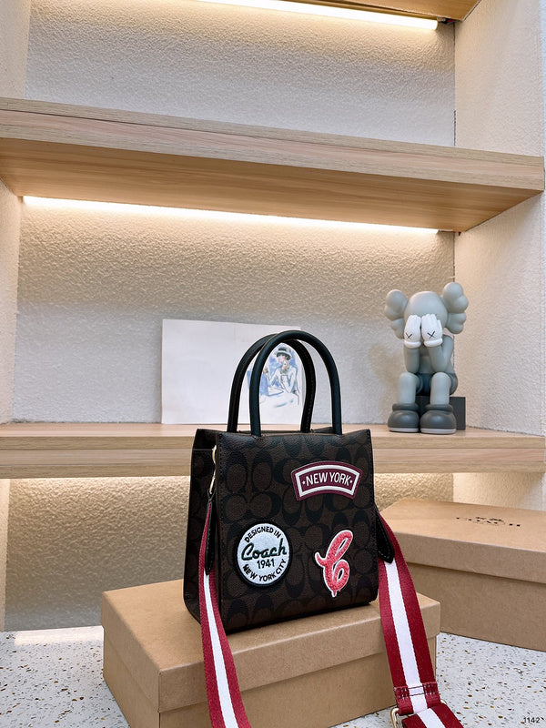 LO - CCH Bags - 441